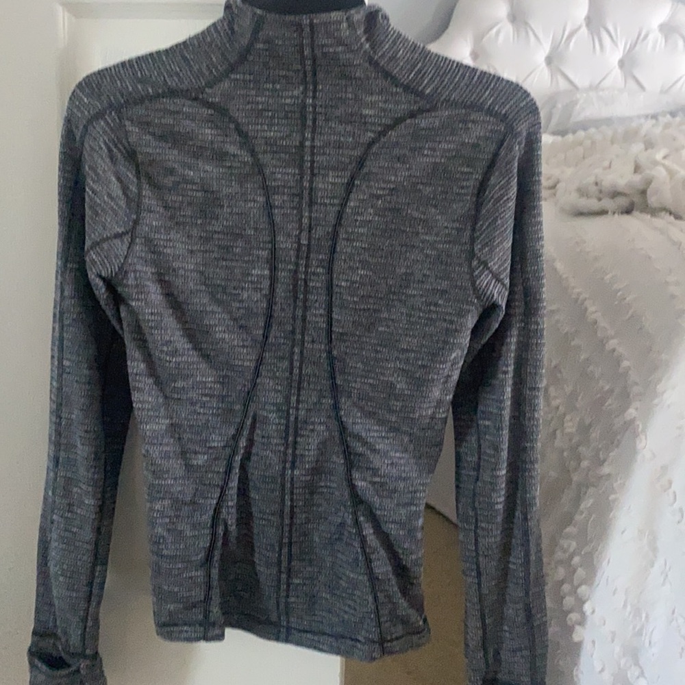Lululemon pullover - Picture 4 of 5
